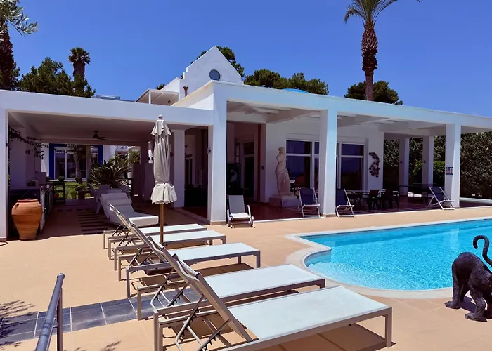 Grande Dame Of Rhodes Villa *
