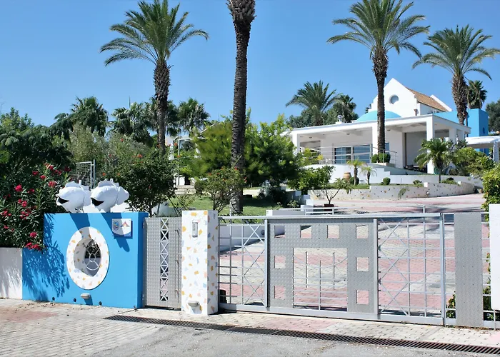 Grande Dame Of Rhodes Villa *