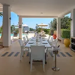 Grande Dame Of Rhodes * Asgourou