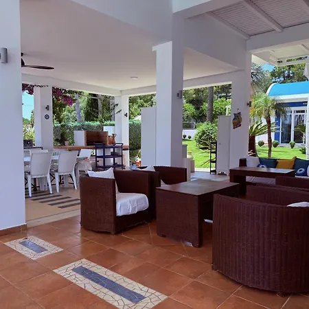 Grande Dame Of Rhodes * Ασγούρου