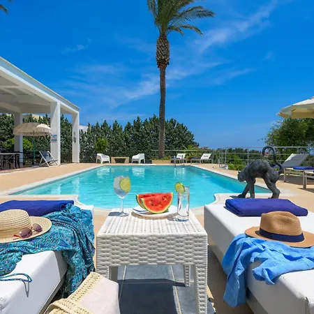 Grande Dame Of Rhodes *