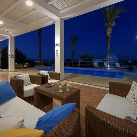 Grande Dame Of Rhodes