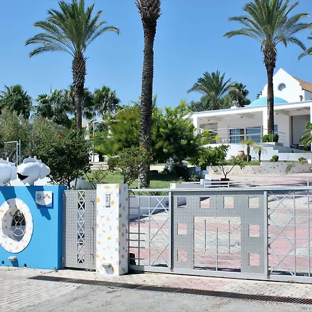 Grande Dame Of Rhodes Villa *