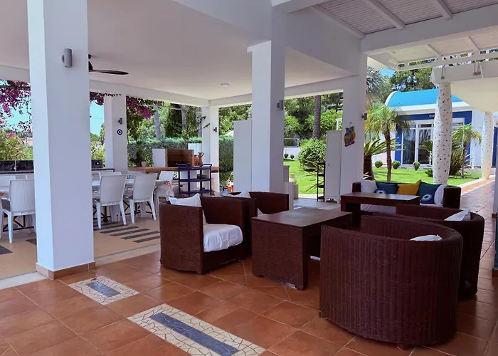 Grande Dame Of Rhodes * Asgourou