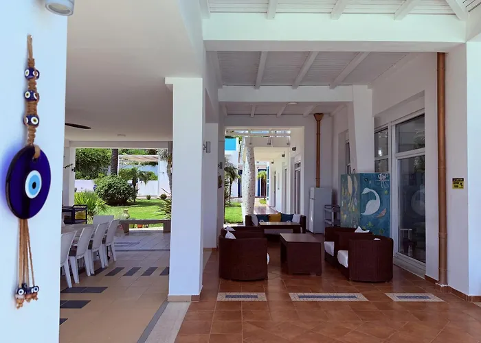 Grande Dame Of Rhodes * Asgourou