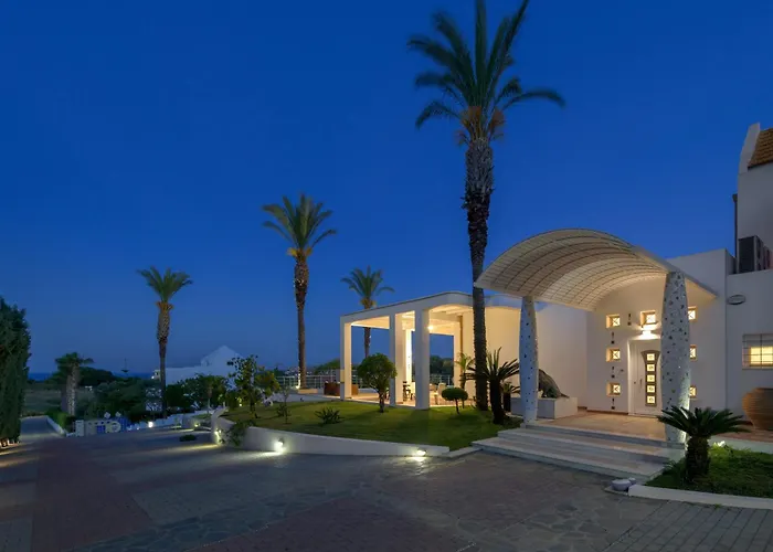 Grande Dame Of Rhodes فيلة Asgourou