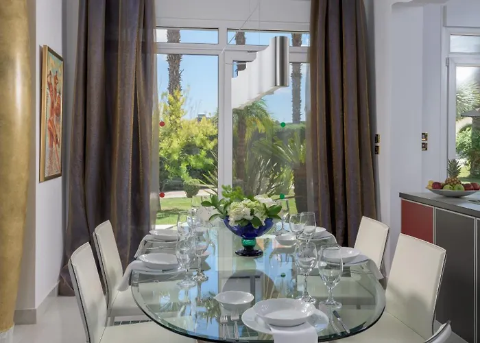 Vila Grande Dame Of Rhodes *