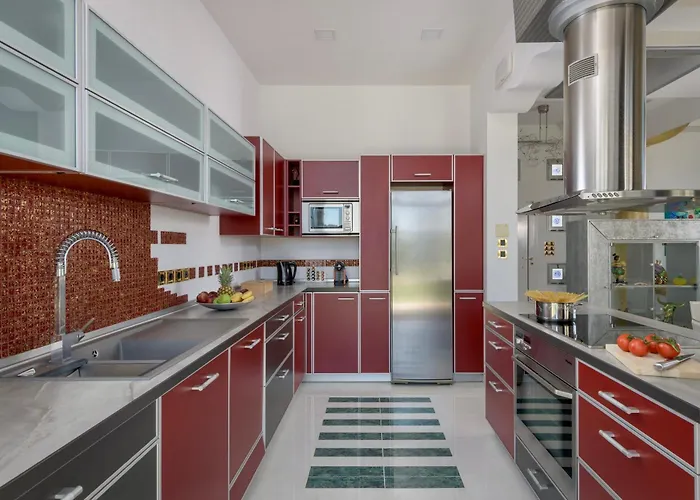 فيلة Grande Dame Of Rhodes