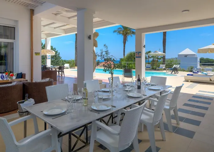 Grande Dame Of Rhodes * Asgourou