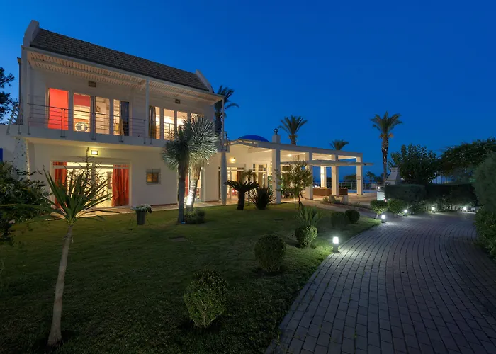 Grande Dame Of Rhodes